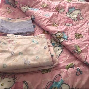 Vintage Hello Kitty Comforter Set (17 pieces)